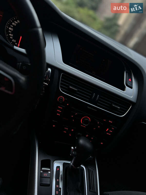 Седан Audi A4 2009 в Буче