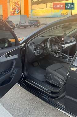 Универсал Audi A4 2020 в 