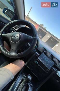 Седан Audi A4 2002 в 
