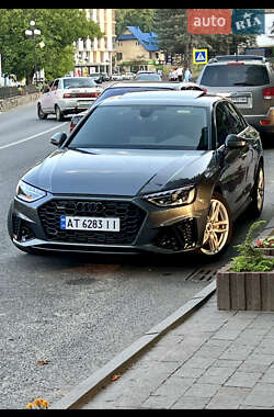 Седан Audi A4 2020 в 