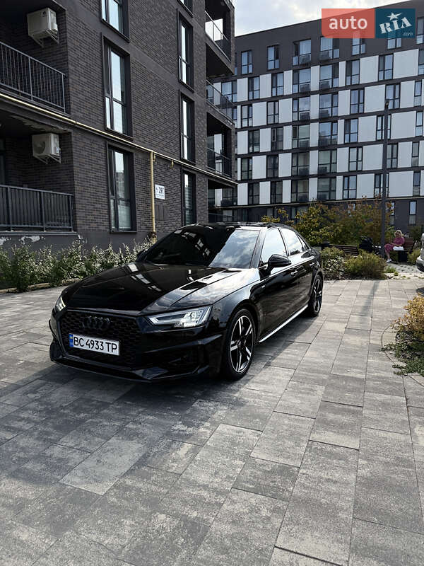 Седан Audi A4 2018 в Львове