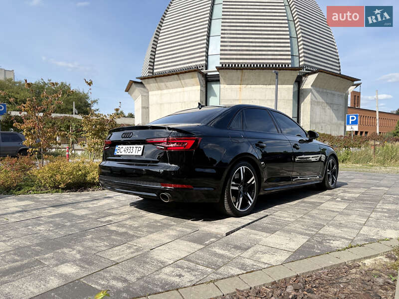 Седан Audi A4 2018 в Львове