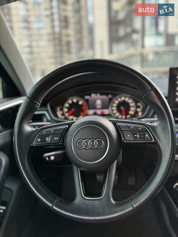 Седан Audi A4 2020 в Киеве