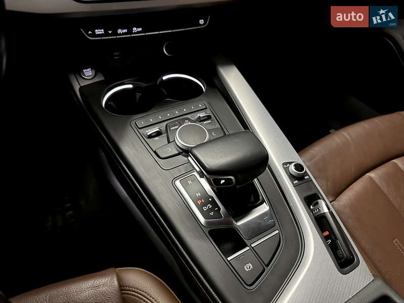 Седан Audi A4 2018 в Харкові