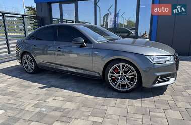 Седан Audi A4 2019 в 