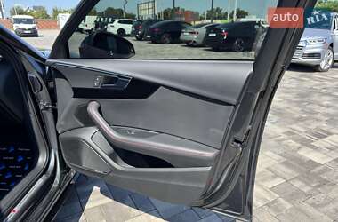 Седан Audi A4 2019 в 