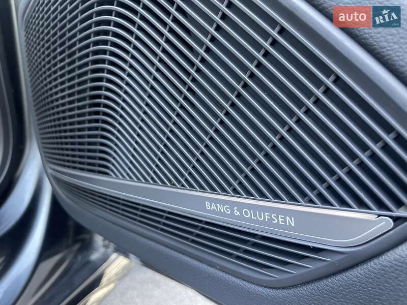 Седан Audi A4 2022 в Киеве
