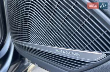 Седан Audi A4 2022 в 