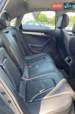 Седан Audi A4 2013 в 