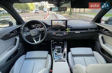Седан Audi A4 2022 в 