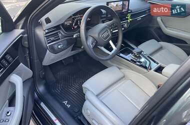 Седан Audi A4 2022 в 
