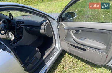 Седан Audi A4 2001 в 