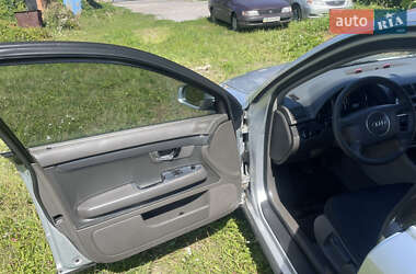 Седан Audi A4 2001 в 