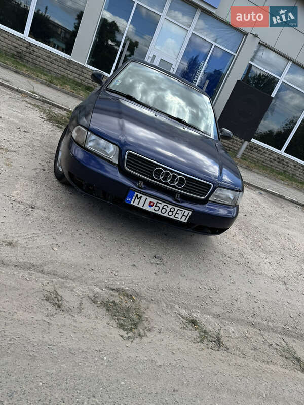 Седан Audi A4 1999 в 