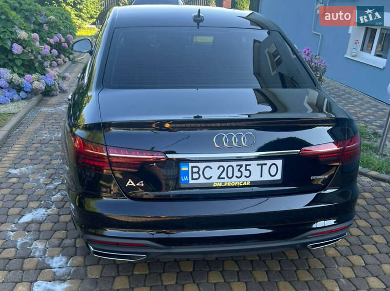 Седан Audi A4 2023 в Львове