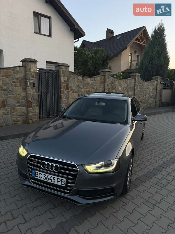Седан Audi A4 2012 в Львове