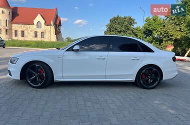 Седан Audi A4 2013 в 