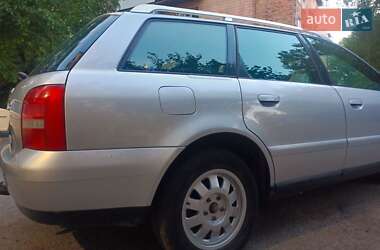 Универсал Audi A4 2000 в 