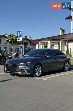 Седан Audi A4 2022 в Львові