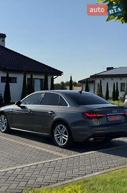 Седан Audi A4 2022 в 
