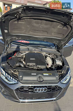 Седан Audi A4 2022 в 