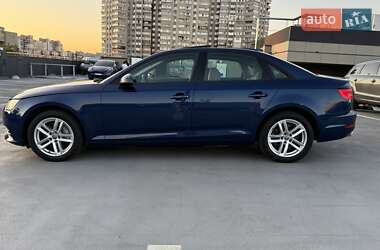 Седан Audi A4 2017 в 