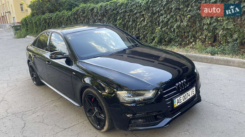 Седан Audi A4 2013 в Днепре