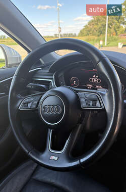 Седан Audi A4 2018 в 