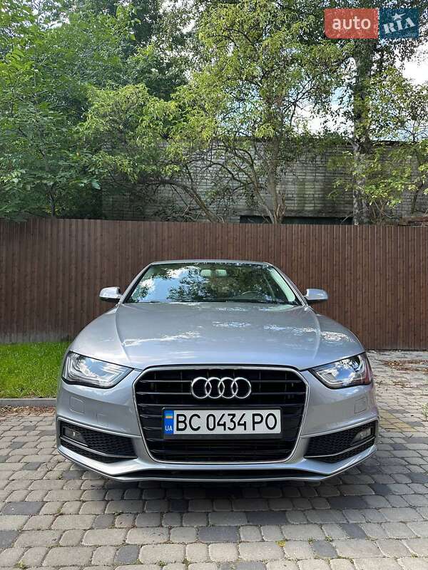 Седан Audi A4 2015 в Львове