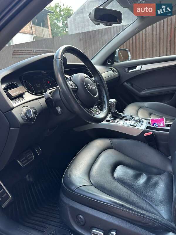 Седан Audi A4 2015 в Львове