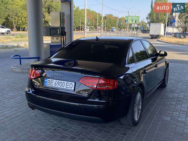 Седан Audi A4 2011 в Николаеве