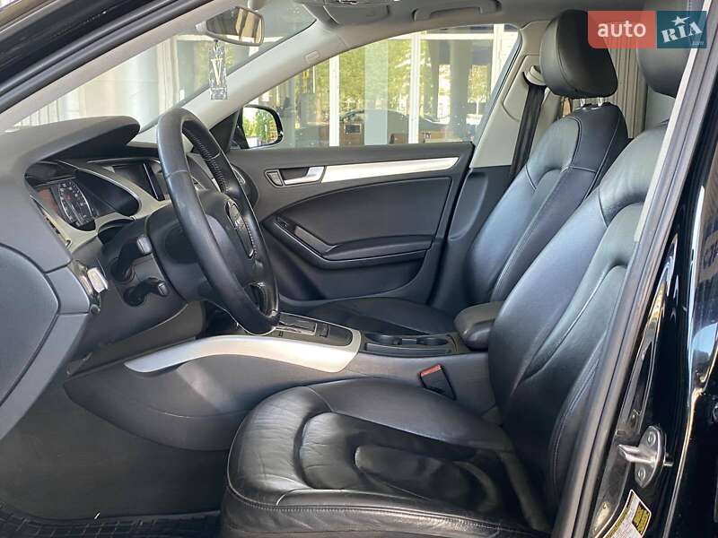 Седан Audi A4 2011 в Николаеве