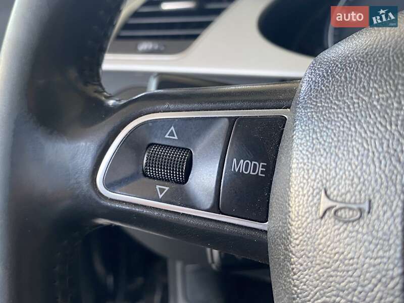 Седан Audi A4 2011 в Николаеве