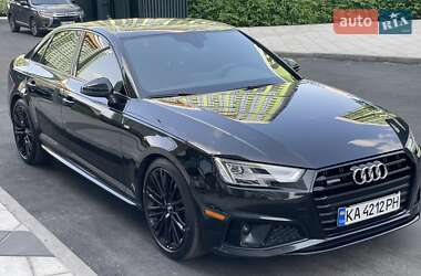 Седан Audi A4 2019 в 