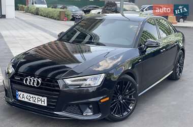 Седан Audi A4 2019 в 