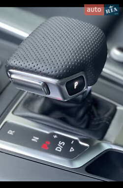 Седан Audi A4 2019 в 