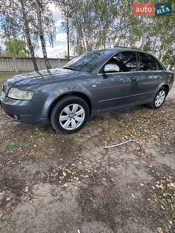 Седан Audi A4 2001 в Чугуеве