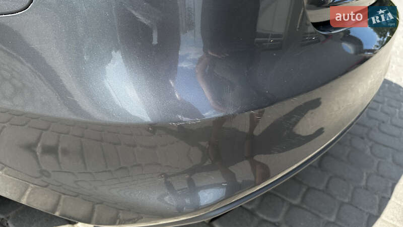 Седан Audi A4 2013 в Львові