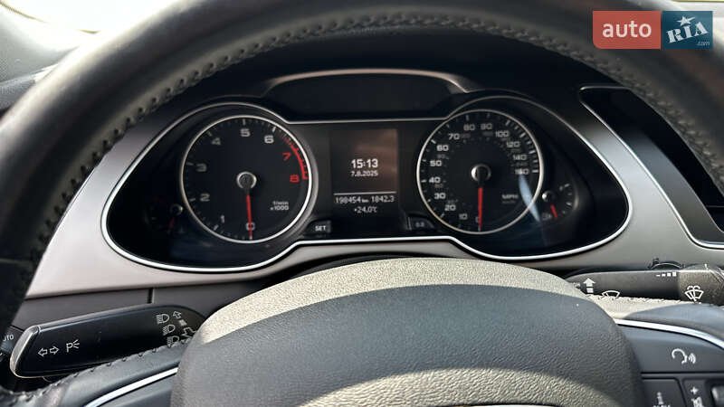 Седан Audi A4 2013 в Львові