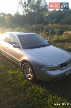 Седан Audi A4 2000 в 