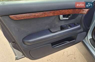 Седан Audi A4 2001 в 