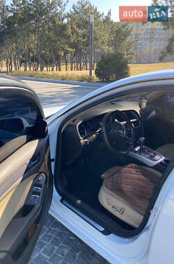 Седан Audi A4 2012 в 