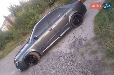 Седан Audi A4 2001 в 