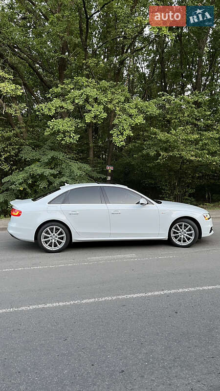 Седан Audi A4 2014 в Полтаве