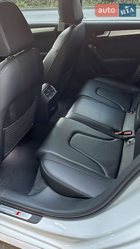 Седан Audi A4 2014 в Полтаве