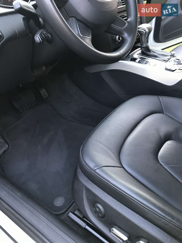 Седан Audi A4 2014 в Полтаве