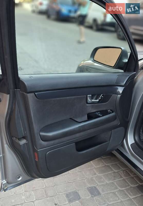 Седан Audi A4 2002 в Днепре