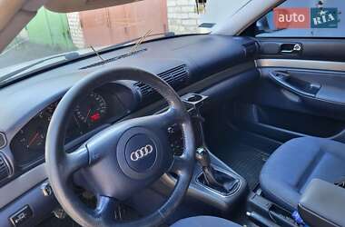 Седан Audi A4 1999 в 