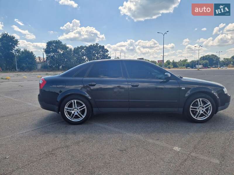 Седан Audi A4 2001 в Черноморске