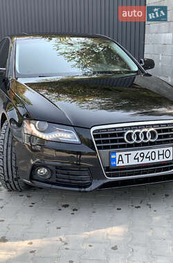 Седан Audi A4 2010 в 